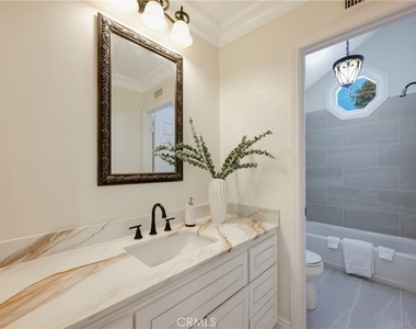 511 S Weymouth Court - Photo Thumbnail 27