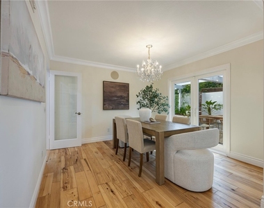 511 S Weymouth Court - Photo Thumbnail 5