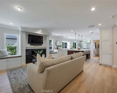 511 S Weymouth Court - Photo Thumbnail 12