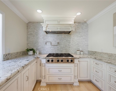 511 S Weymouth Court - Photo Thumbnail 10