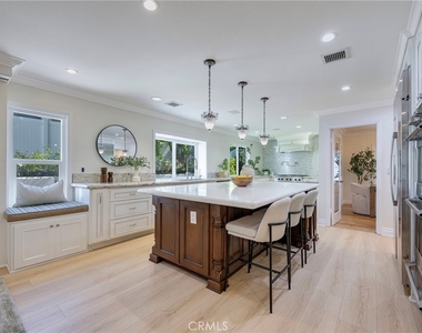511 S Weymouth Court - Photo Thumbnail 6