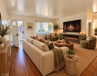 136 N Marshall Court - Photo Thumbnail 2