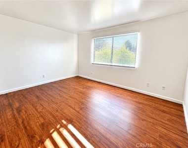 136 N Marshall Court - Photo Thumbnail 16