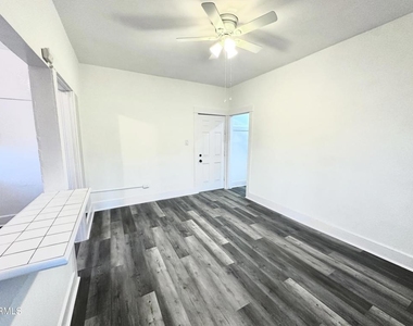 1278 N Wilton Place - Photo Thumbnail 2