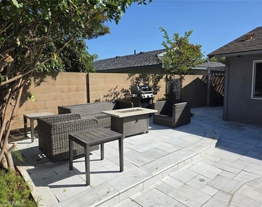1628 White Oak - Photo Thumbnail 7