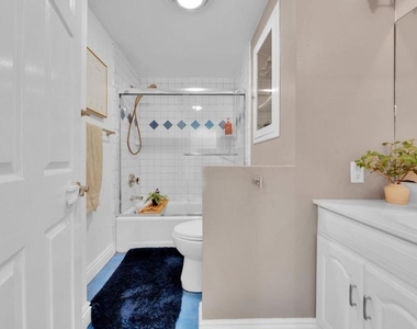 1418 Bradley Court - Photo Thumbnail 24