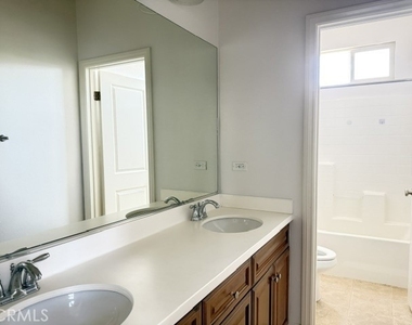 14559 Norfolk Avenue - Photo Thumbnail 13