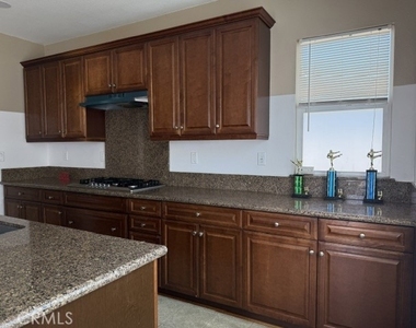 14559 Norfolk Avenue - Photo Thumbnail 3