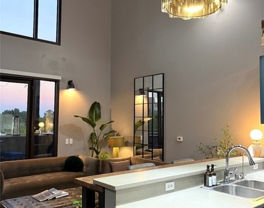 101 W Mission Boulevard - Photo Thumbnail 2