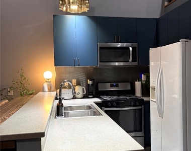 101 W Mission Boulevard - Photo Thumbnail 4