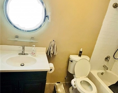 620 N Sweetzer - Photo Thumbnail 13