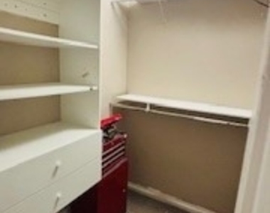 620 N Sweetzer - Photo Thumbnail 16