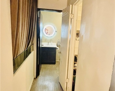 620 N Sweetzer - Photo Thumbnail 12
