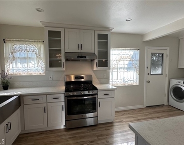 317 Morris Place - Photo Thumbnail 9