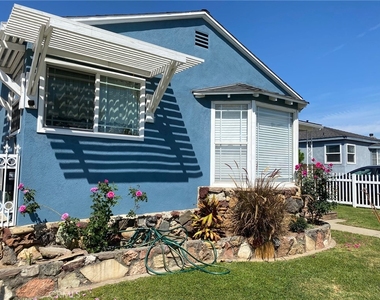 317 Morris Place - Photo Thumbnail 2
