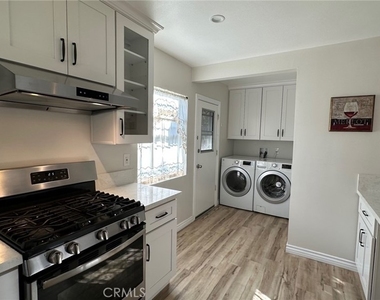 317 Morris Place - Photo Thumbnail 10