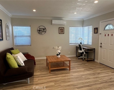 317 Morris Place - Photo Thumbnail 6