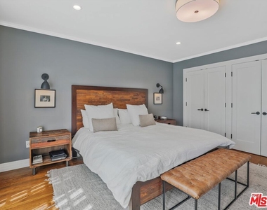 843 N Stanley Avenue - Photo Thumbnail 9