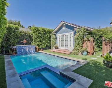 843 N Stanley Avenue - Photo Thumbnail 31