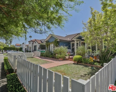 843 N Stanley Avenue - Photo Thumbnail 4