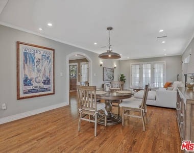 843 N Stanley Avenue - Photo Thumbnail 24