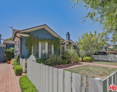 843 N Stanley Avenue - Photo Thumbnail 1