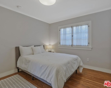 843 N Stanley Avenue - Photo Thumbnail 14