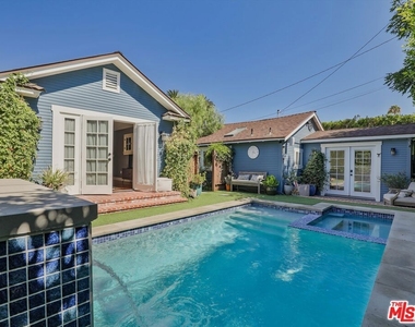 843 N Stanley Avenue - Photo Thumbnail 39