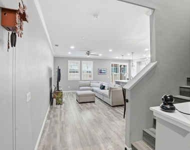 22077 Barrington Way - Photo Thumbnail 7