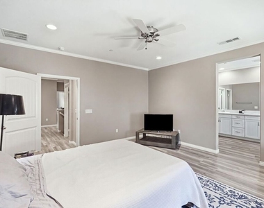 22077 Barrington Way - Photo Thumbnail 18