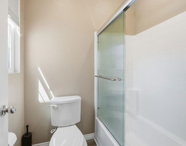 22077 Barrington Way - Photo Thumbnail 28