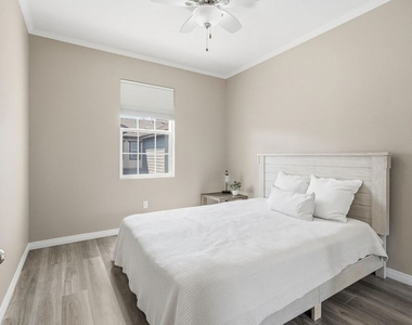 22077 Barrington Way - Photo Thumbnail 25