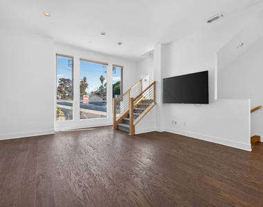 2201 Edendale Lane - Photo Thumbnail 9