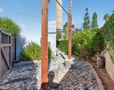 2201 Edendale Lane - Photo Thumbnail 41