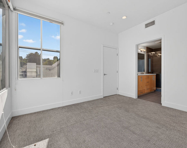 2201 Edendale Lane - Photo Thumbnail 21