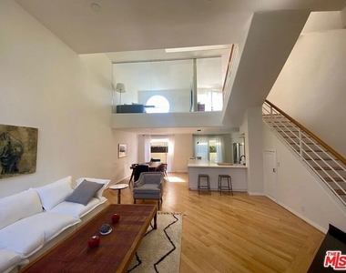 928 19th Street - Photo Thumbnail 1