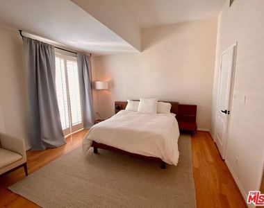 928 19th Street - Photo Thumbnail 11