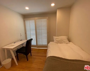 928 19th Street - Photo Thumbnail 10