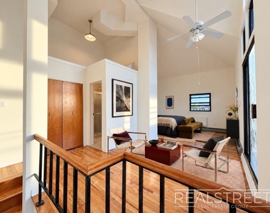 93 Underhill Avenue - Photo Thumbnail 1