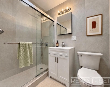 93 Underhill Avenue - Photo Thumbnail 11