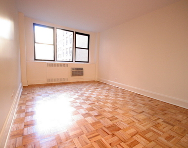 East 79th Street - Photo Thumbnail 1