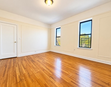 114-116 West 238th Street - Photo Thumbnail 4