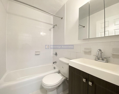 3333 Broadway - Photo Thumbnail 1