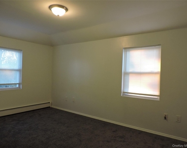 21942 141st Avenue - Photo Thumbnail 9