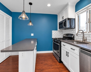 491 Oakland Avenue - Photo Thumbnail 5