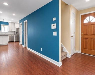 491 Oakland Avenue - Photo Thumbnail 6