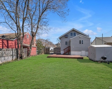 491 Oakland Avenue - Photo Thumbnail 3