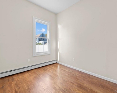 460 S 6th Avenue - Photo Thumbnail 14