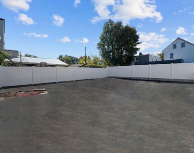 460 S 6th Avenue - Photo Thumbnail 15