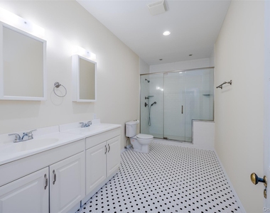 246 Shore Road - Photo Thumbnail 17